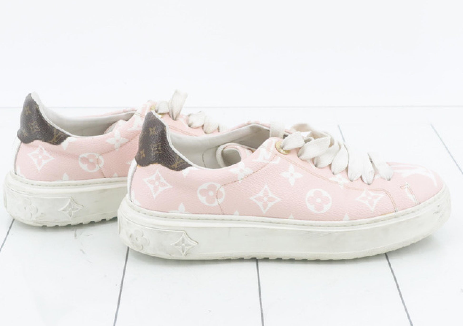 LOUIS VUITTON Monogram Size 37 Sneakers