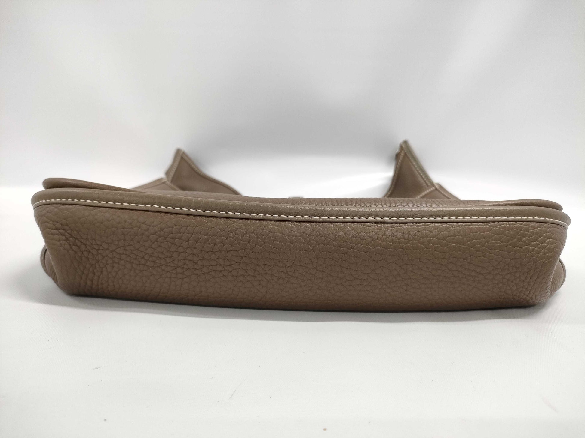 HERMES Evelyn 3PM Taurillon Clemence Etoupe Stainless Steel Y Stamp Shoulder Bag