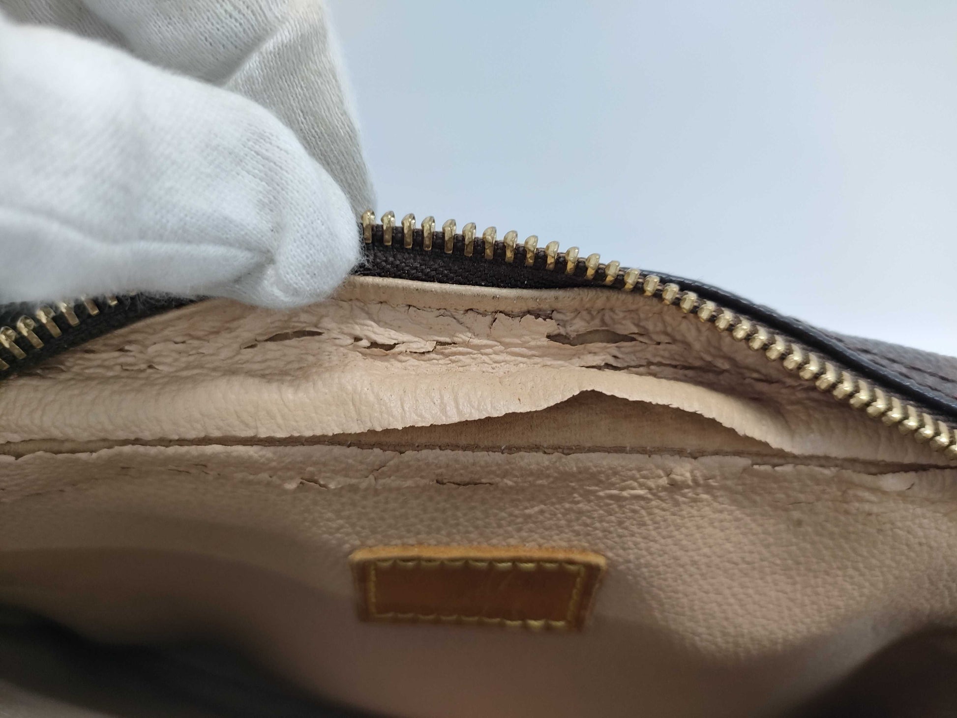 LOUIS VUITTON Tourtois Second Bag