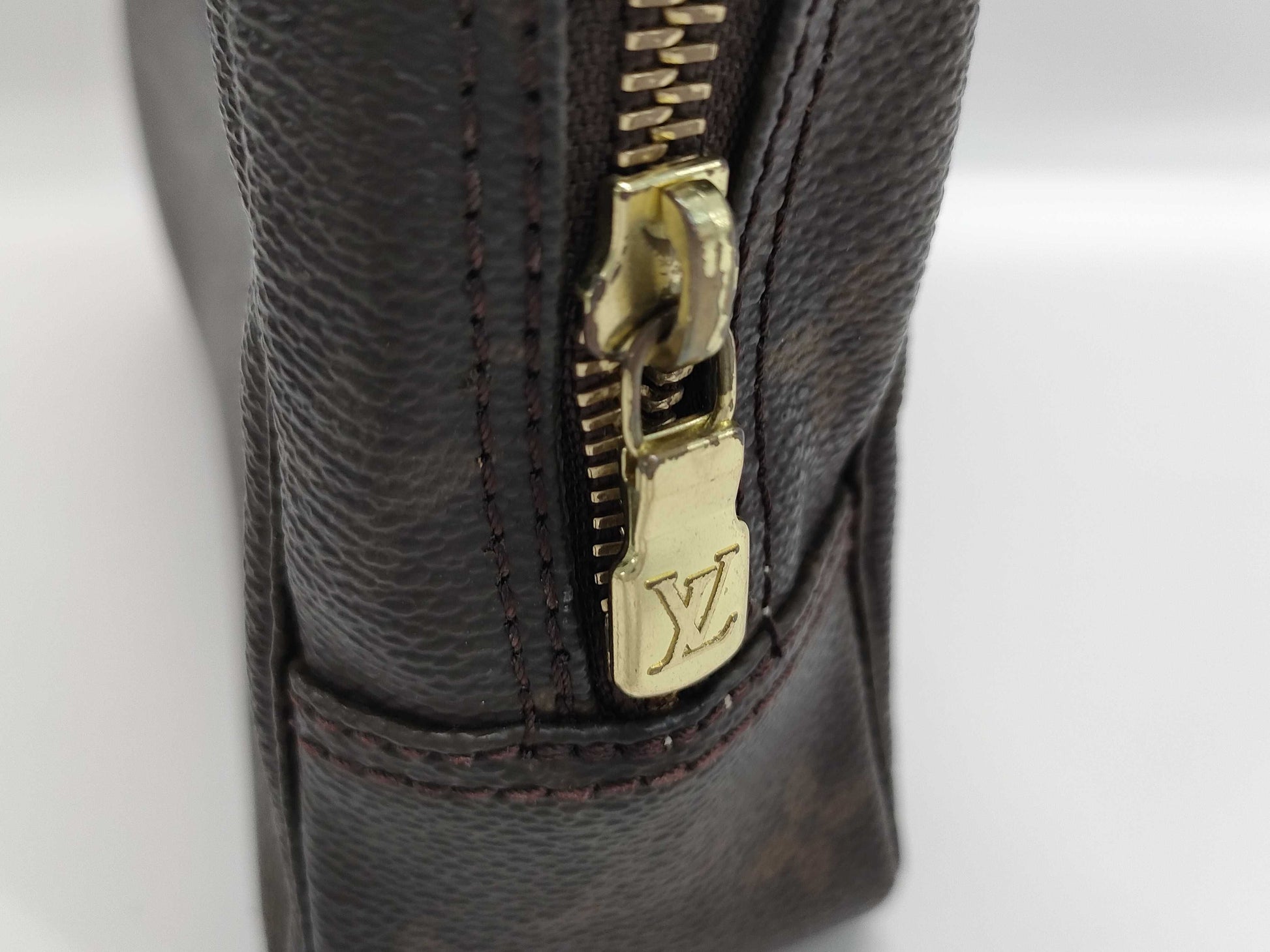 LOUIS VUITTON Tourtois Second Bag