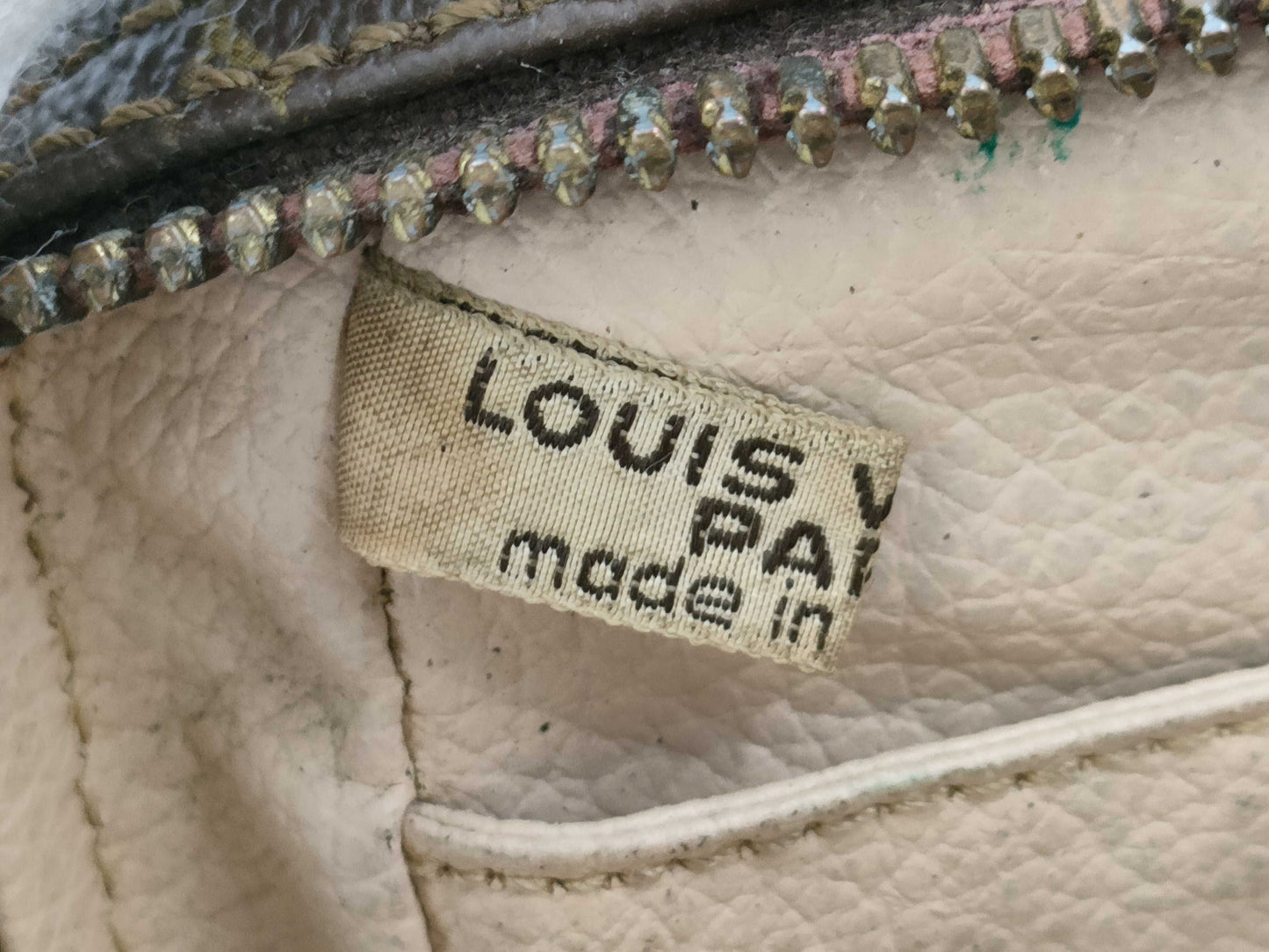 LOUIS VUITTON True Toilet Second Bag