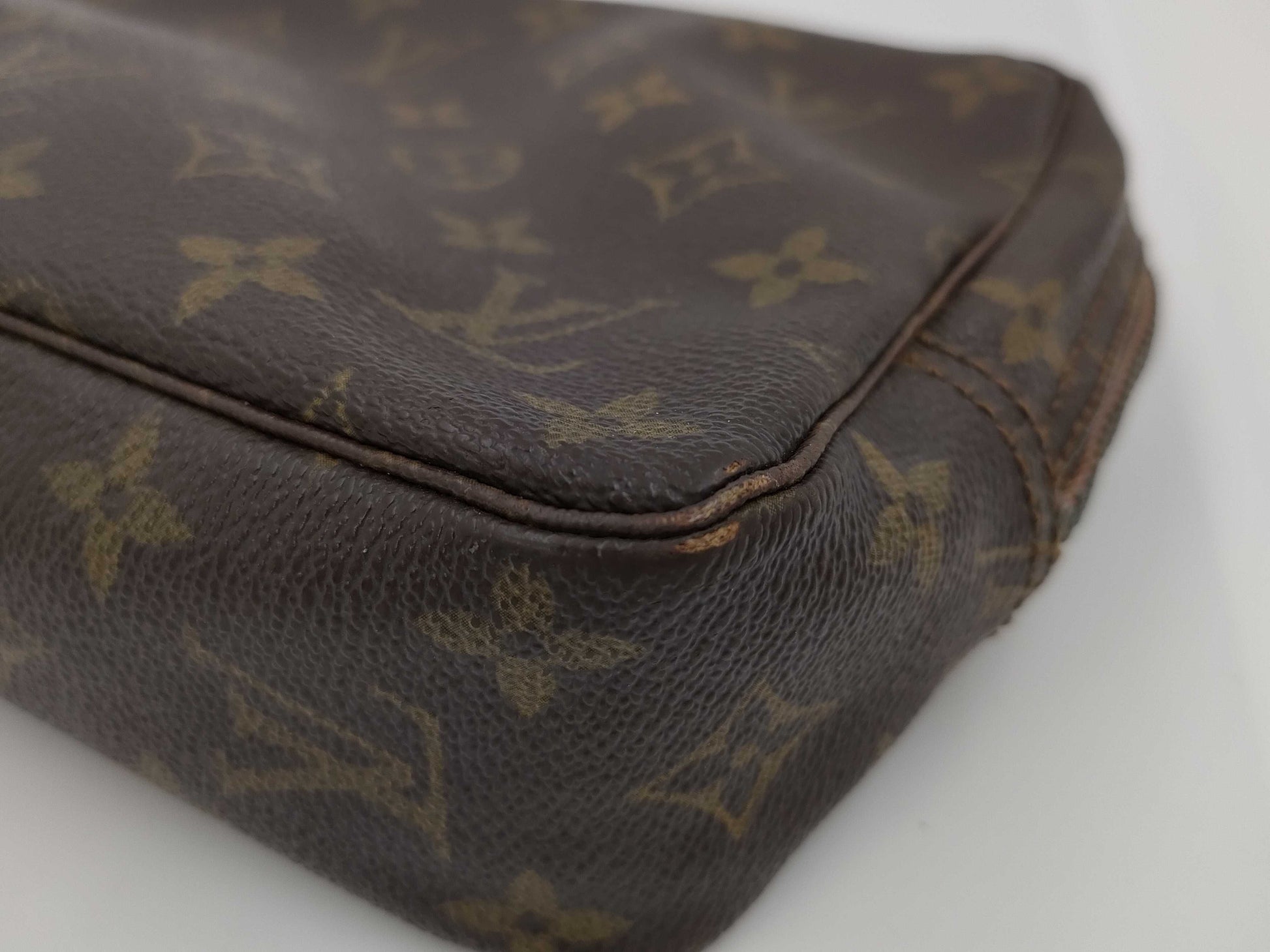 LOUIS VUITTON True Toilet Second Bag