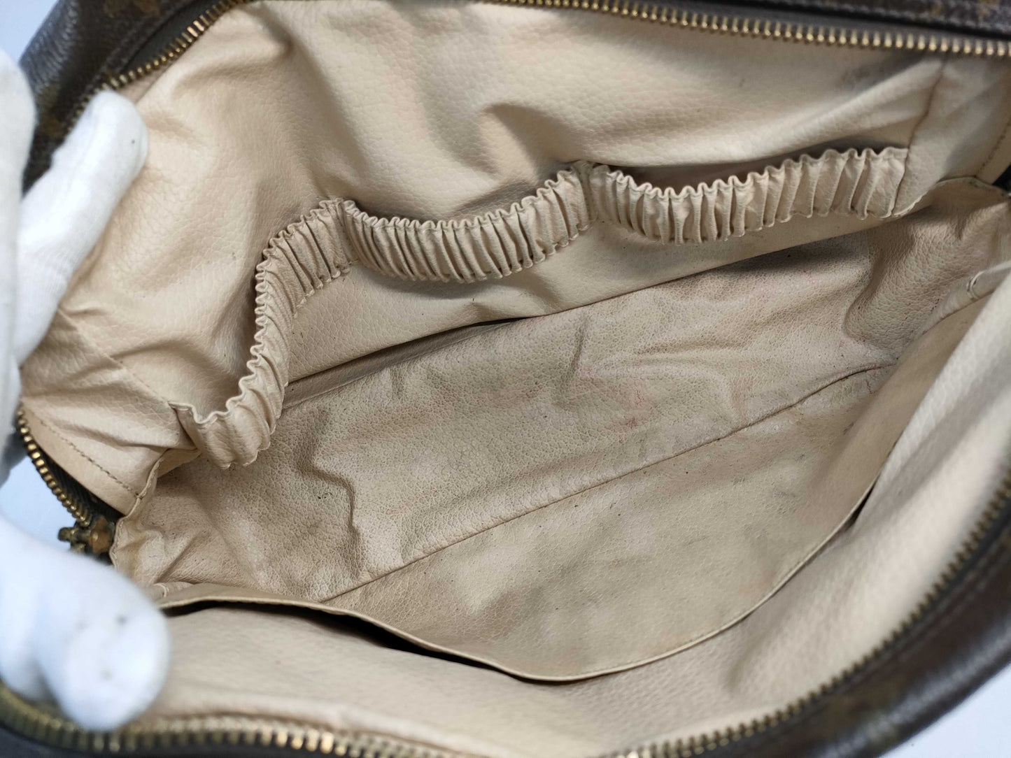 LOUIS VUITTON True Toilet Second Bag