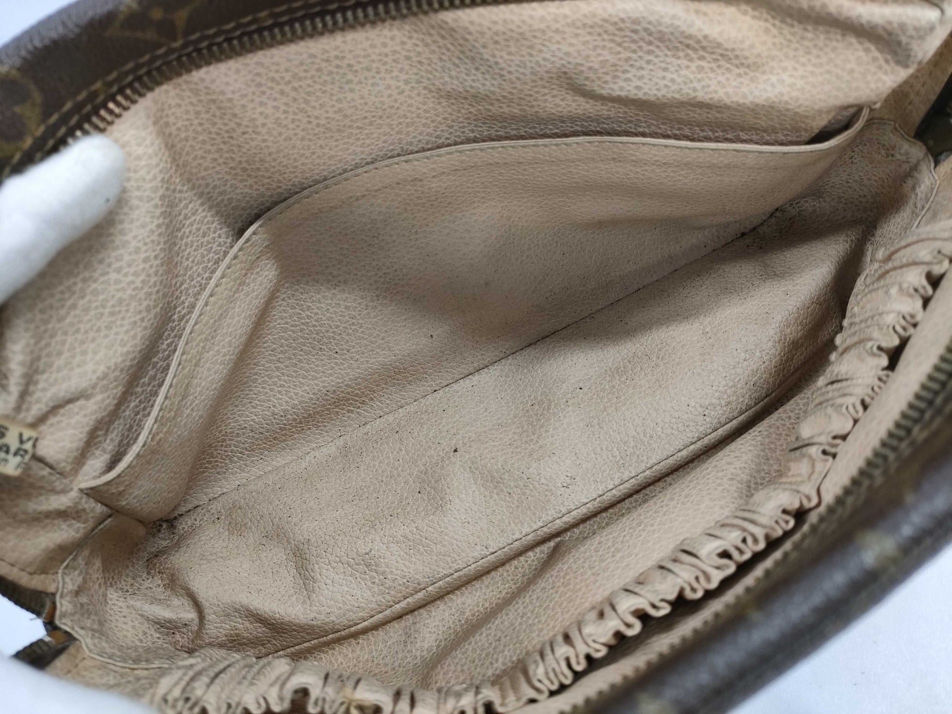 LOUIS VUITTON Monogram True Toilet Second Bag