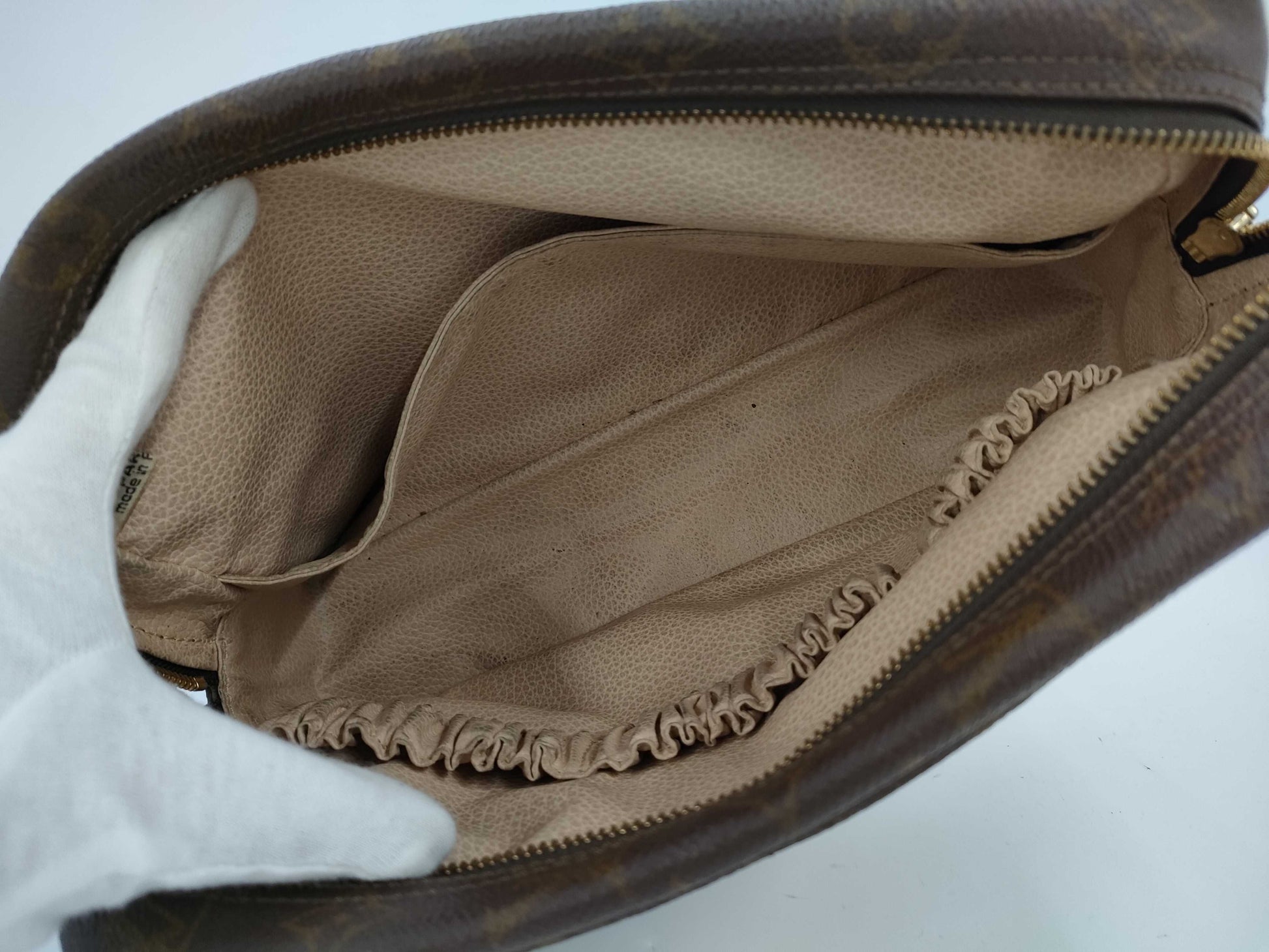 LOUIS VUITTON Monogram Truest Wallet 28 Second Bag