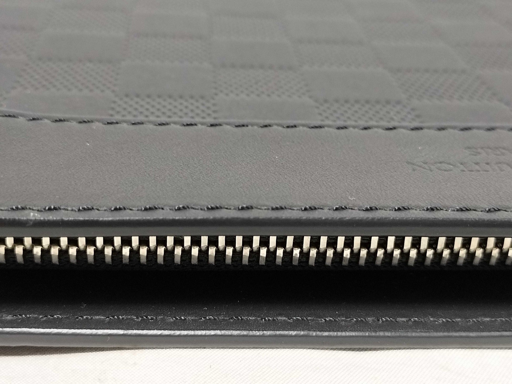 LOUIS VUITTON Damier Infini Louis Vuitton Damier Infini Stand Pouch Second Bag
