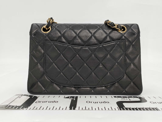 CHANEL Matelassé Lambskin Black GL Hardware Shoulder Bag
