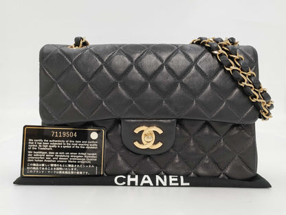 CHANEL Matelassé Lambskin Black GL Hardware Shoulder Bag