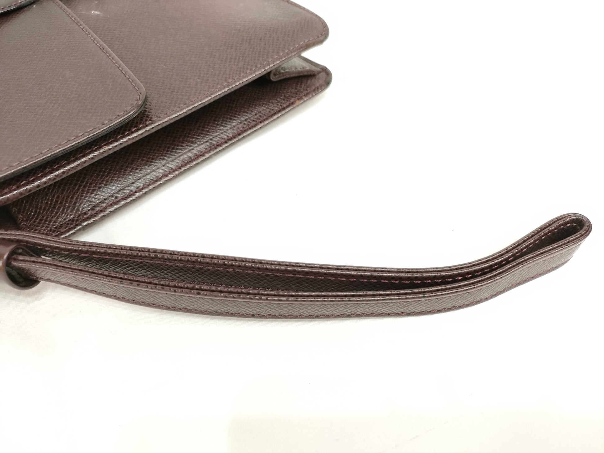 LOUIS VUITTON Taiga Clado M30196 Acajou Second Bag with Dust Bag