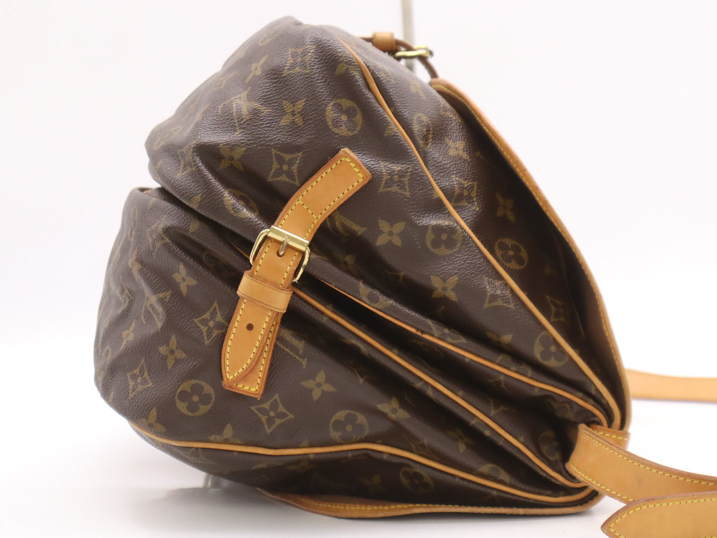LOUIS VUITTON M42254 Monogram Saumur 35 Shoulder Bag