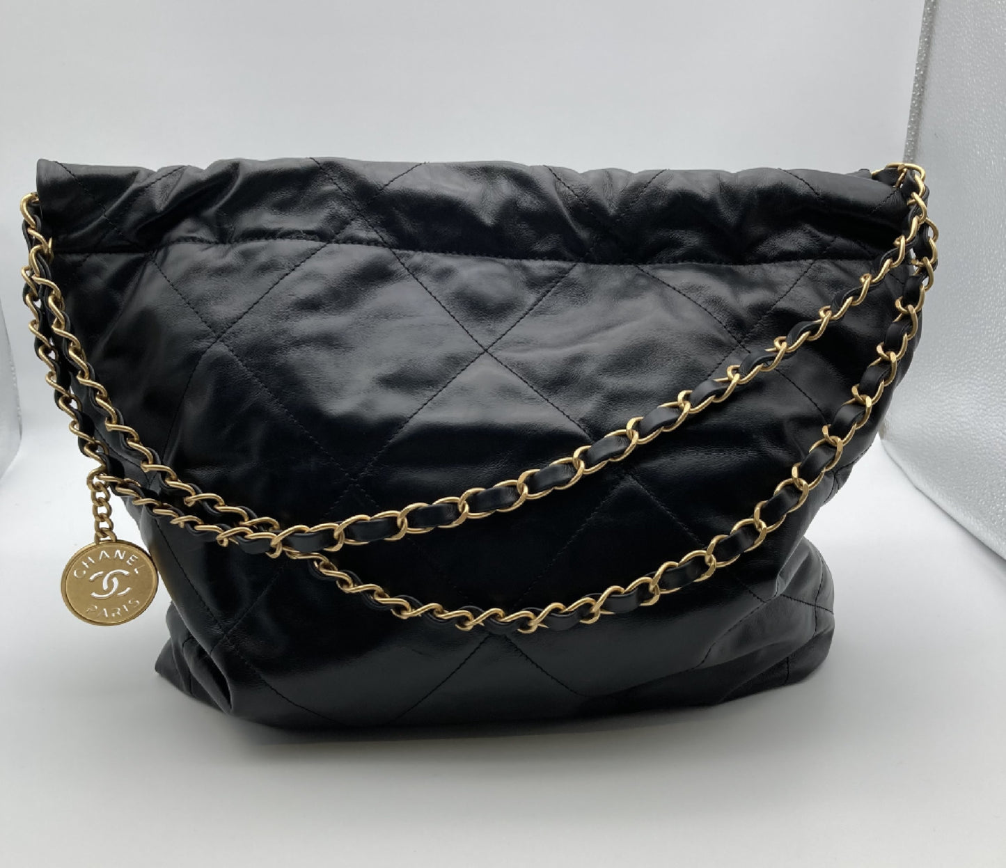 CHANEL 22 Shoulder Bag
