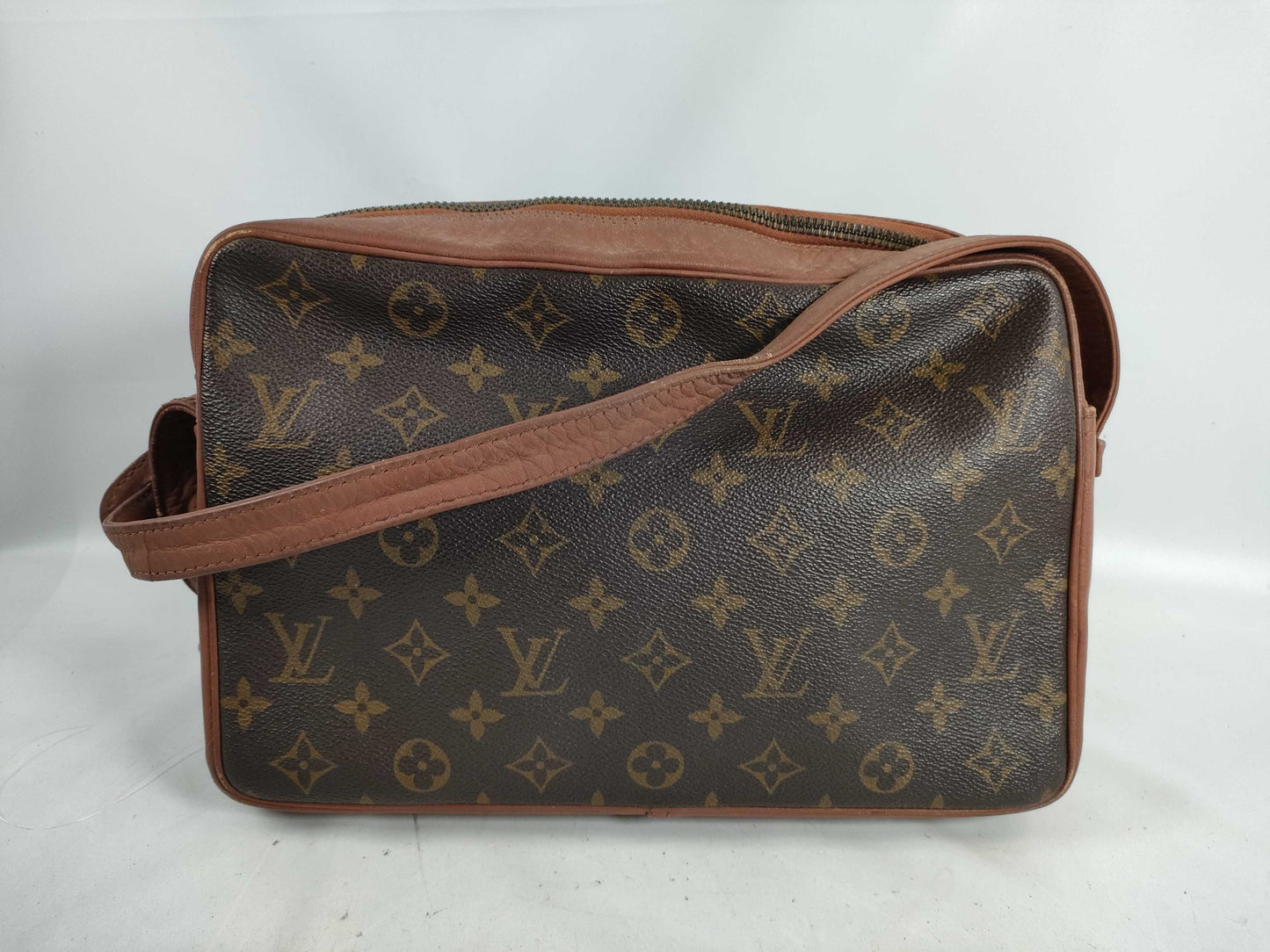 LOUIS VUITTON Louis Vuitton Discontinued Shoulder Shoulder Bag