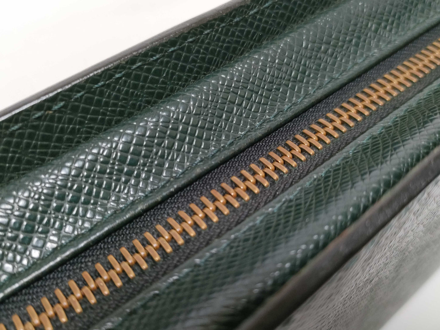 LOUIS VUITTON Taiga Baikal Clutch Bag Second Bag