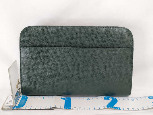 LOUIS VUITTON Taiga Baikal Clutch Bag Second Bag