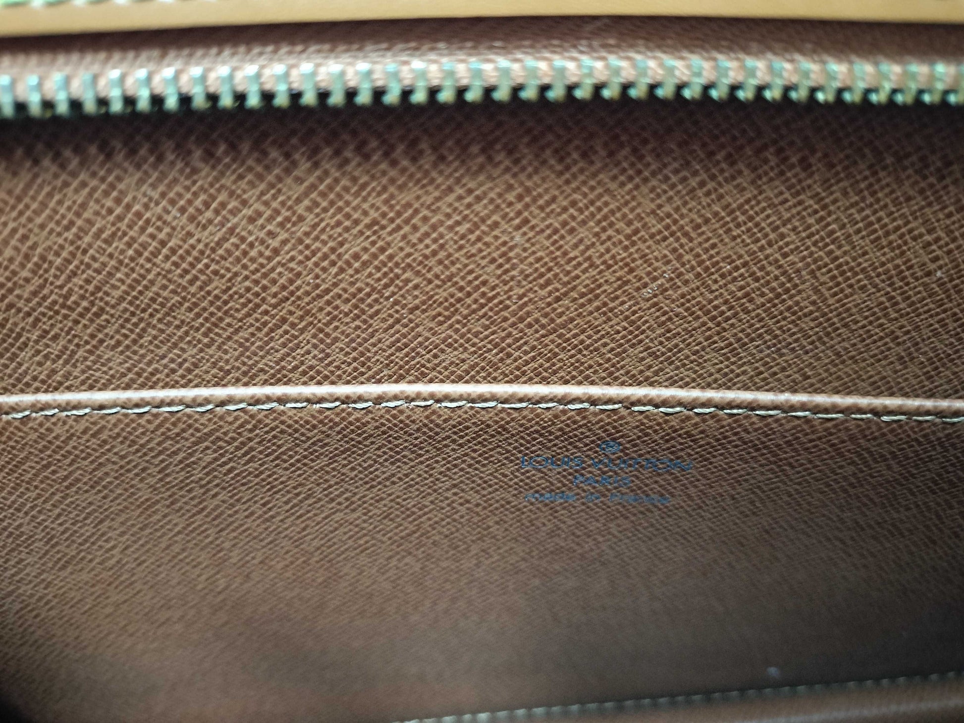 LOUIS VUITTON Epi M52528 SR0010 Pochette Homme Second Bag