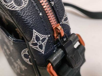 LOUIS VUITTON M43678 Monogram Ink Danugu Shoulder Bag