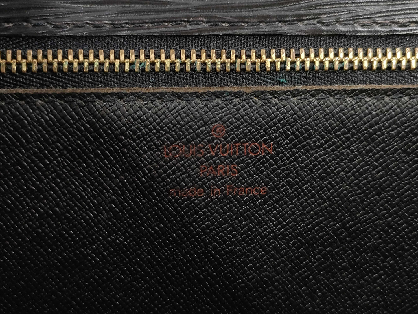 LOUIS VUITTON Epi Leather Pochette Serie Dragonne M52612 VI0999 Second Bag