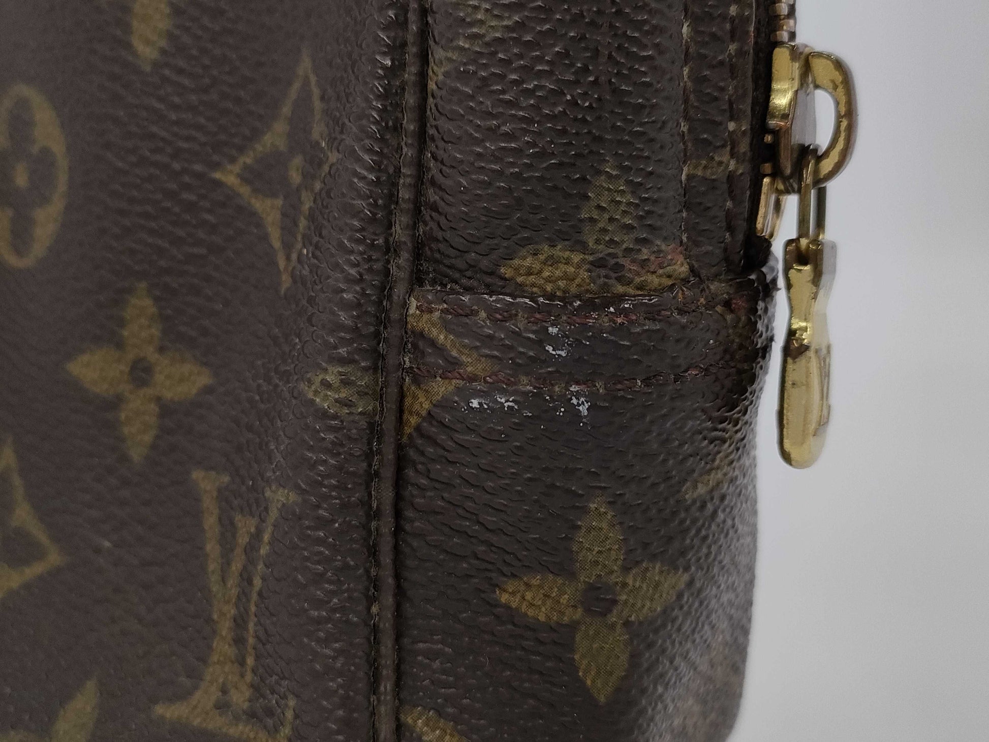 LOUIS VUITTON Monogram True Toilet 28 M47522 842 Second Bag