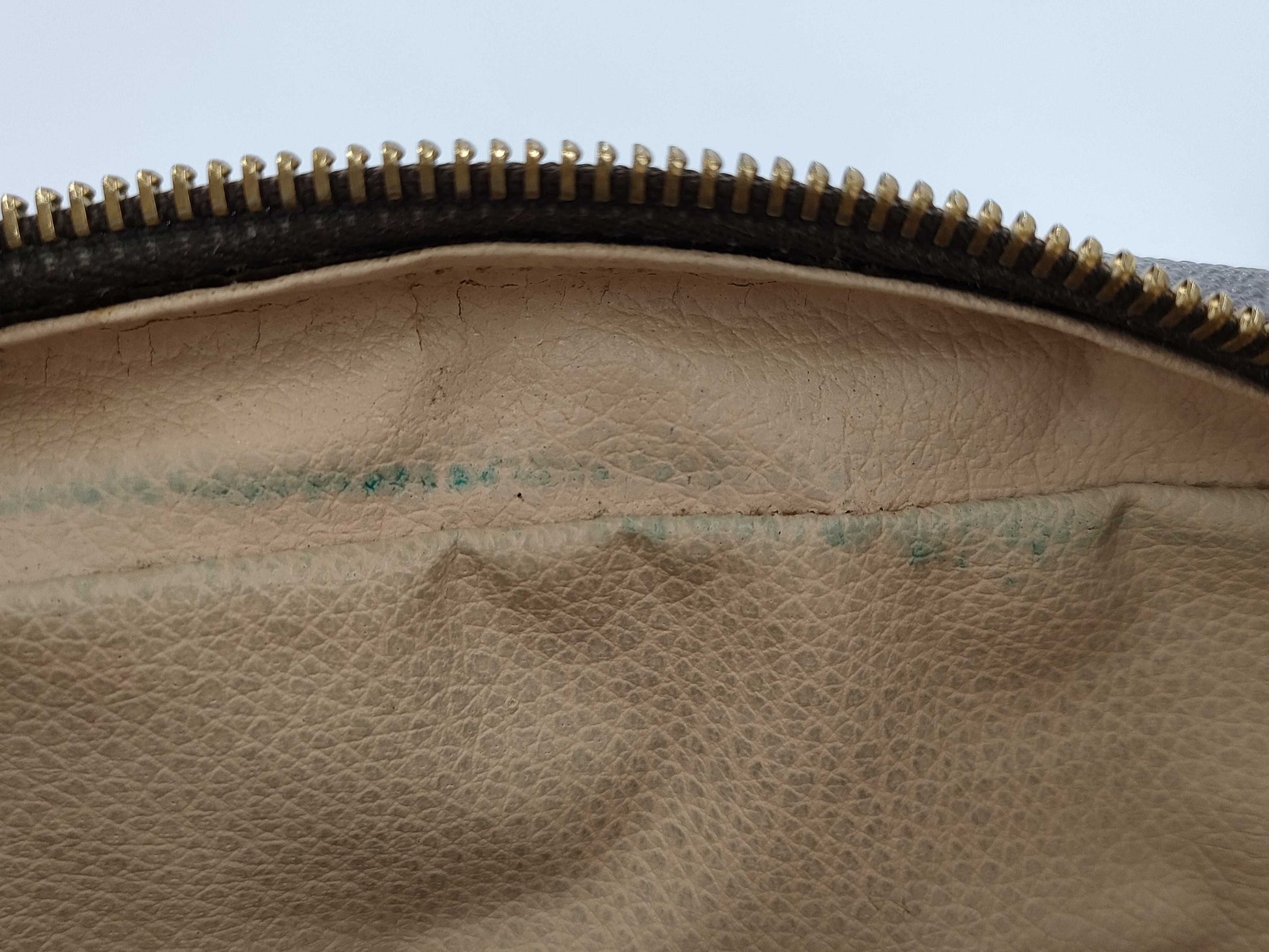 LOUIS VUITTON Monogram True Toilet 28 M47522 842 Second Bag