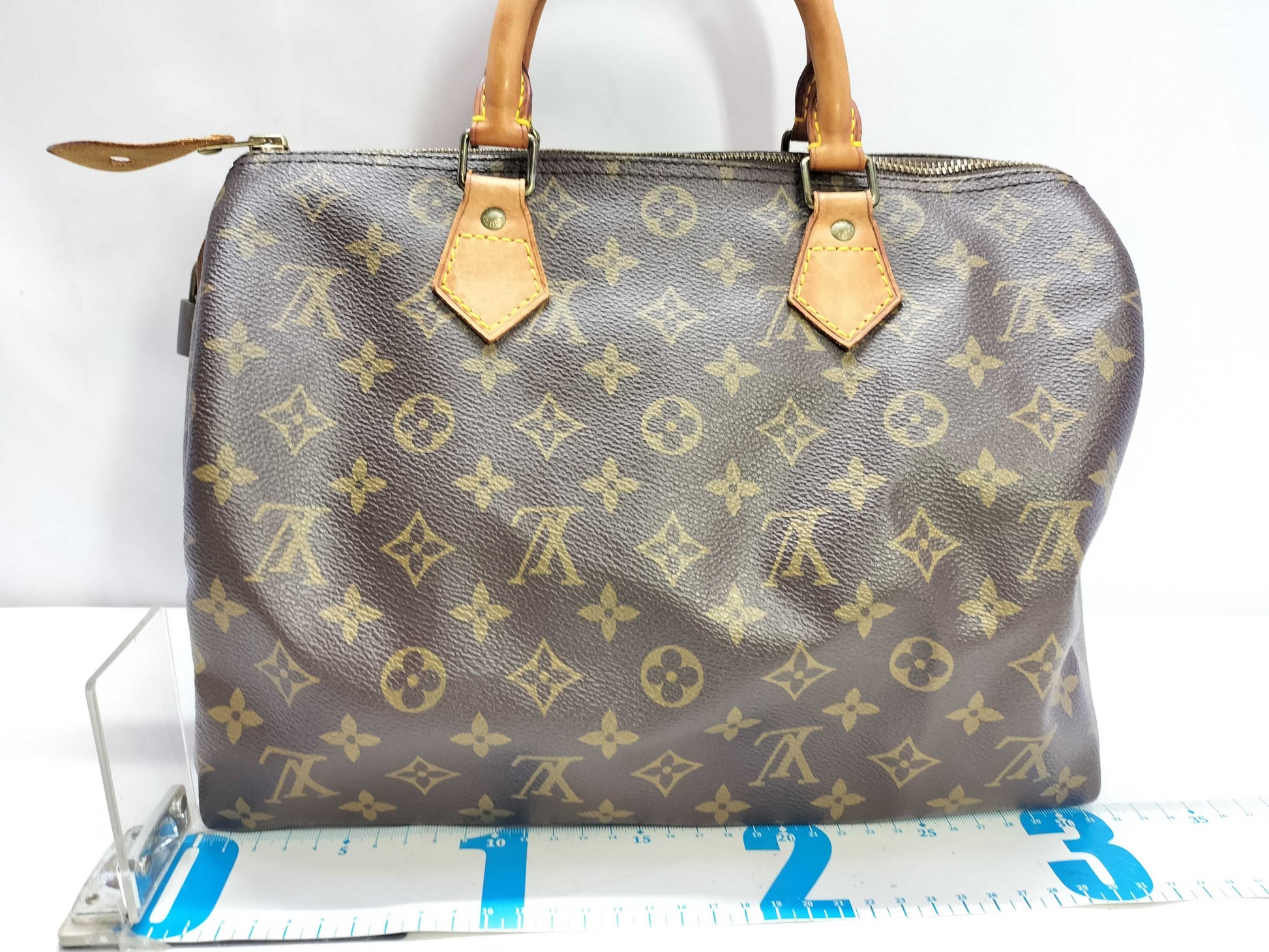 LOUIS VUITTON Louis Vuitton Speedy 30 Handbag