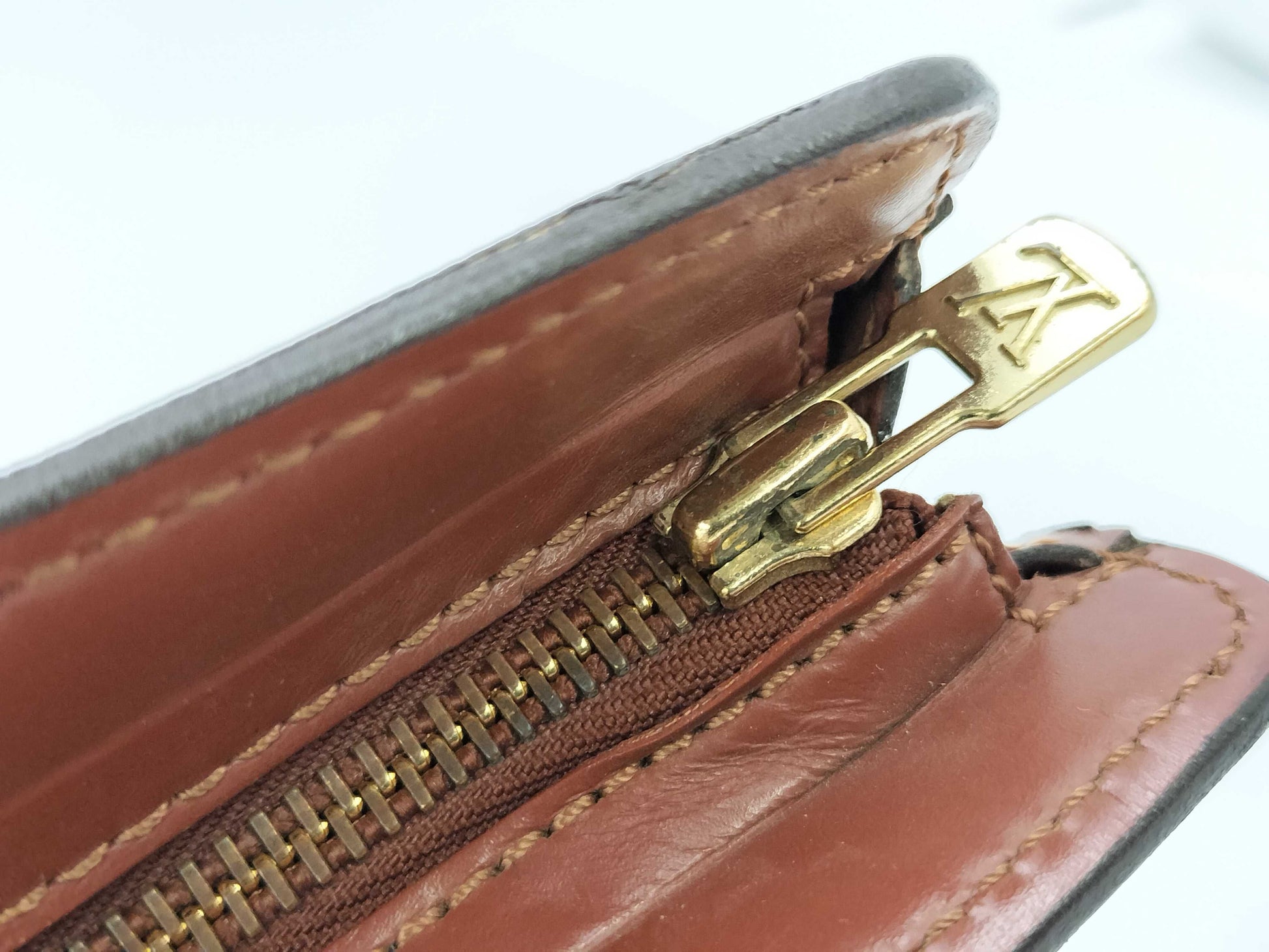 LOUIS VUITTON Monogram LV bag x 1 Second bag