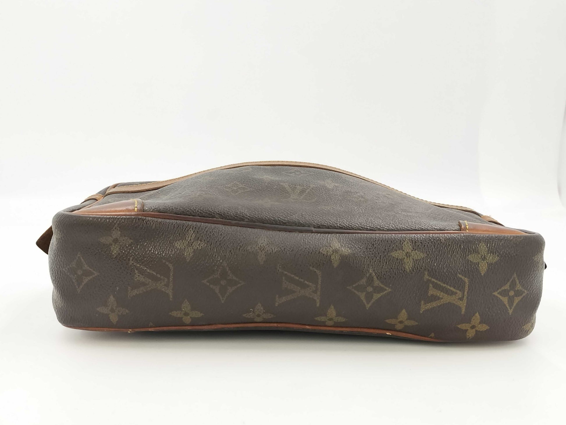 LOUIS VUITTON Monogram Shoulder Bag Louis Vuitton Second Bag