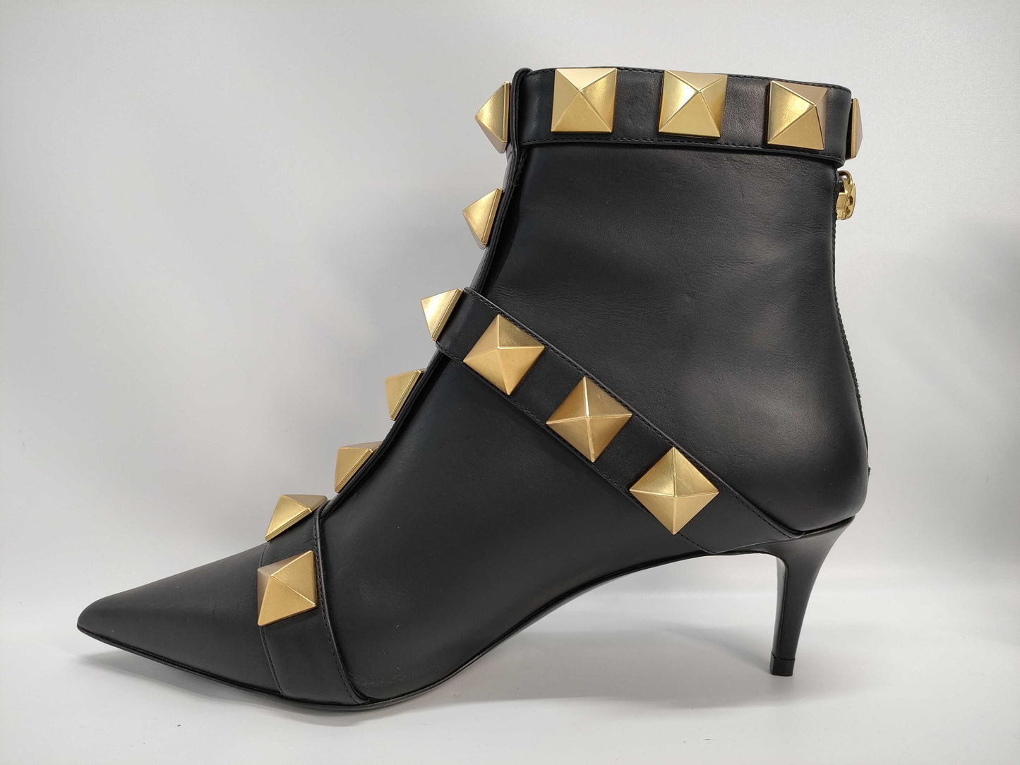 VALENTINO Roman Stud Short Boots Size 35 1/2 Other Shoes