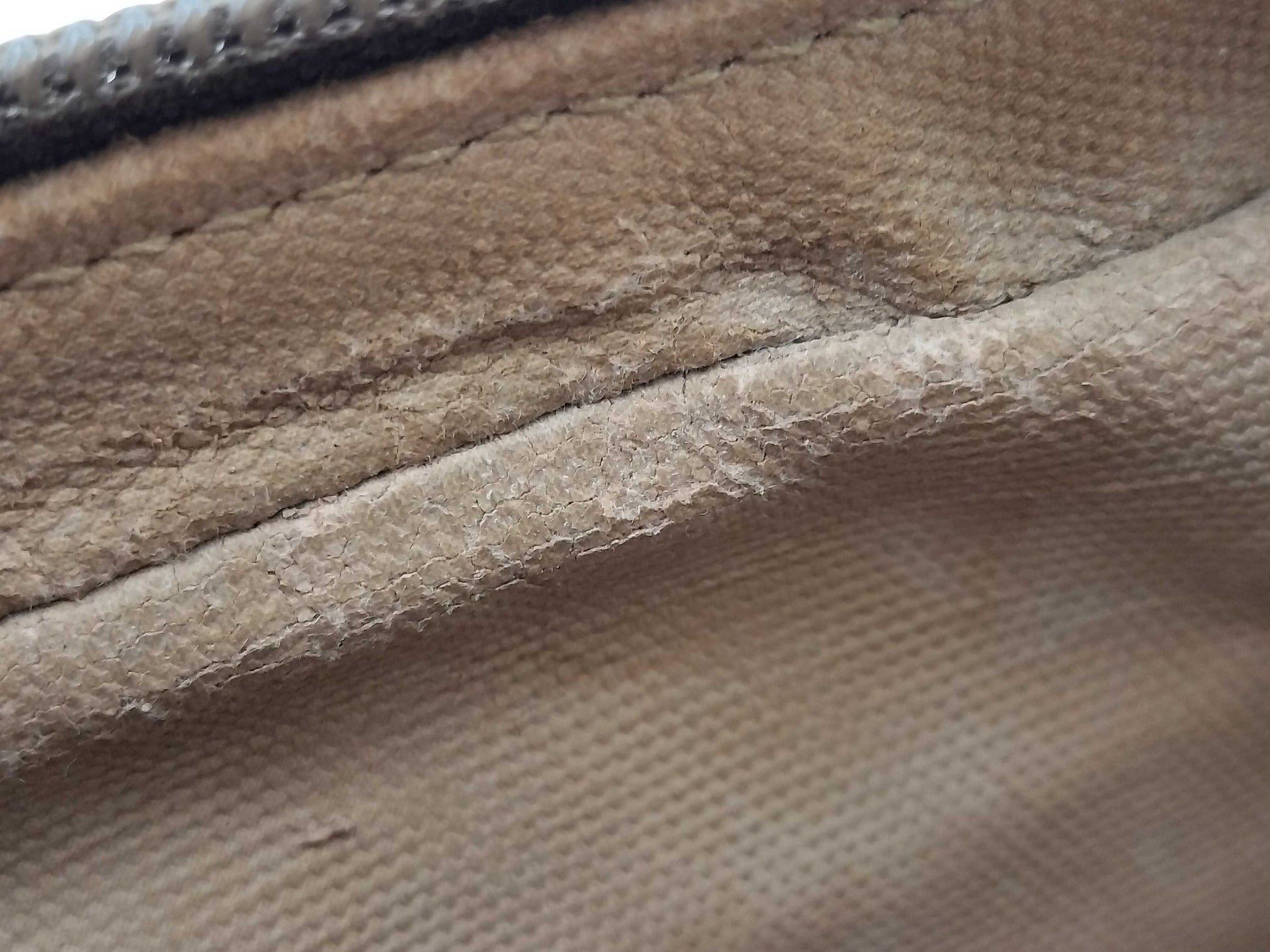 GUCCI GG Supreme Second Bag