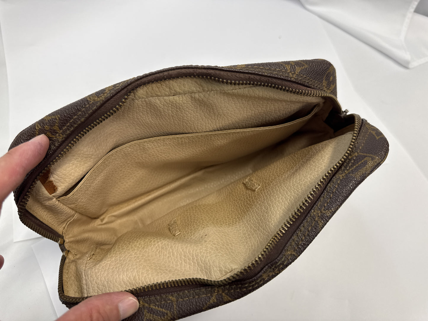 LOUIS VUITTON Truss Toilette 23 Second Bag