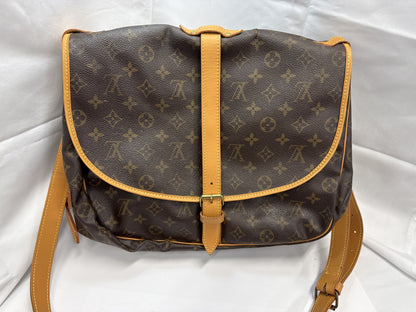 LOUIS VUITTON Vuitton Saumur 35 Shoulder Bag