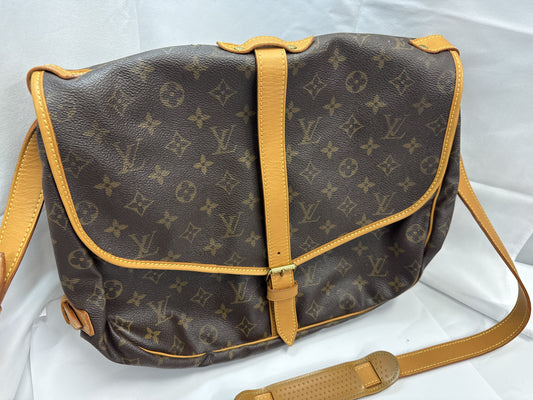 LOUIS VUITTON Vuitton Saumur 35 Shoulder Bag
