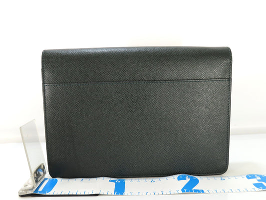 LOUIS VUITTON Taiga Louis Vuitton Taiga Second Bag Clutch Second Bag