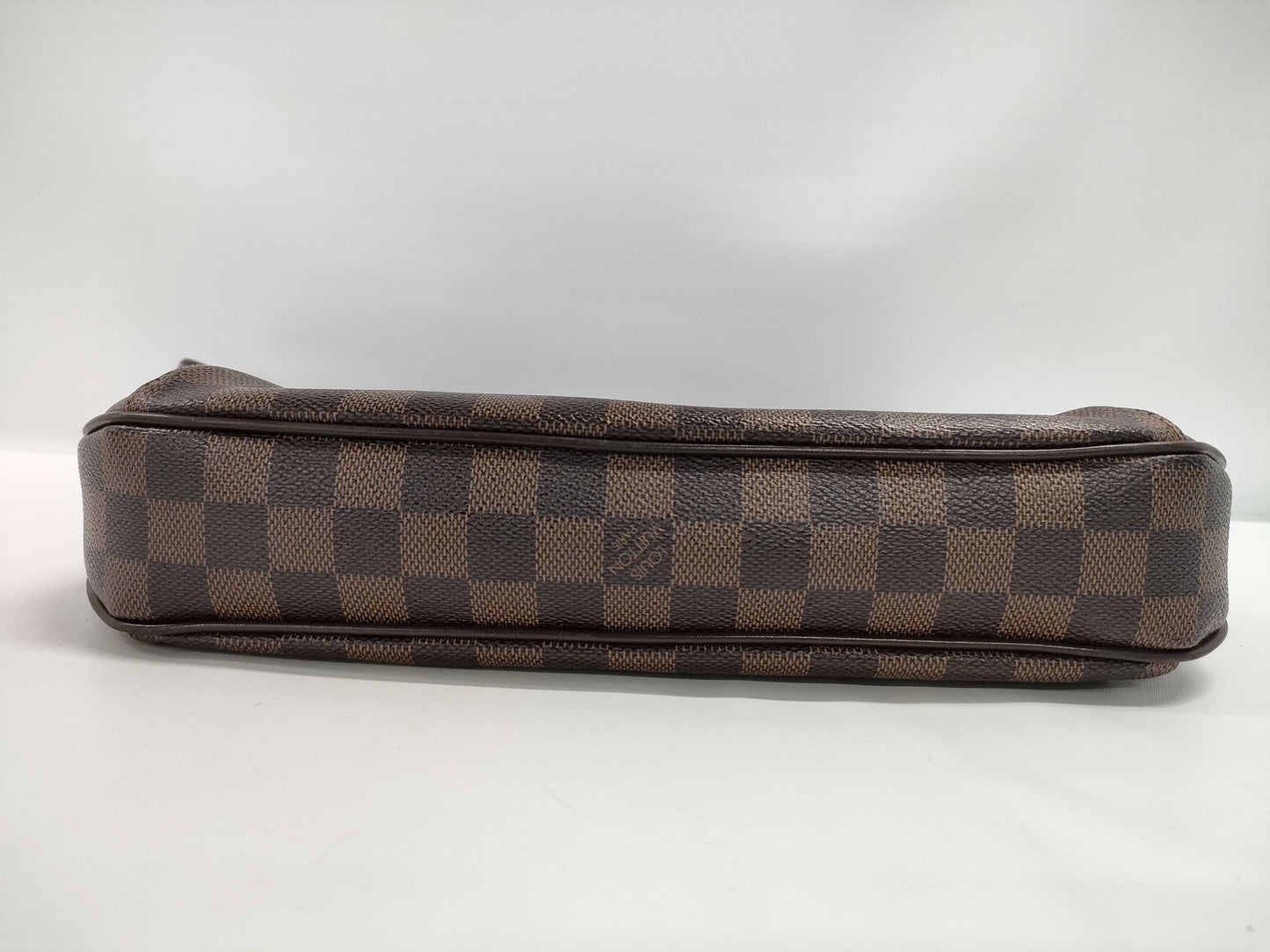 LOUIS VUITTON Damier Thames One-Shoulder Bag