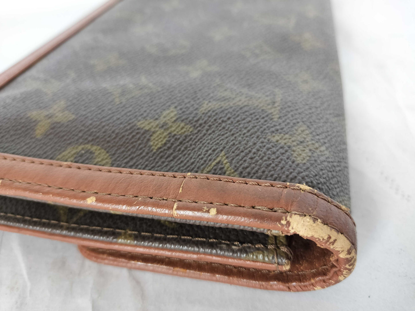 LOUIS VUITTON Monogram LV Push Lock Second Bag