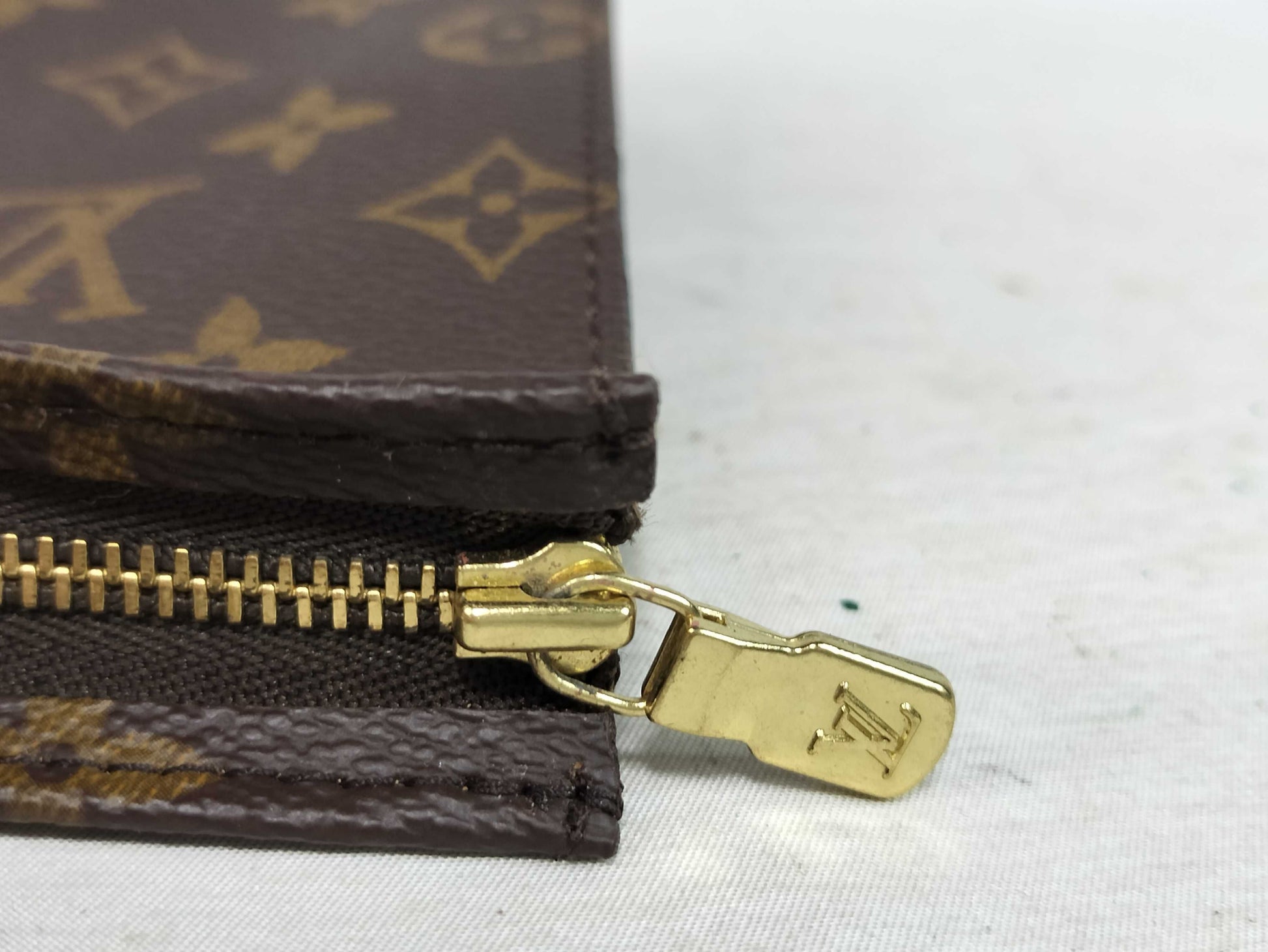 (10320_0287) LOUIS VUITTON Monogram Pochette Toilette 26 M47542 TH0964 Second Bag