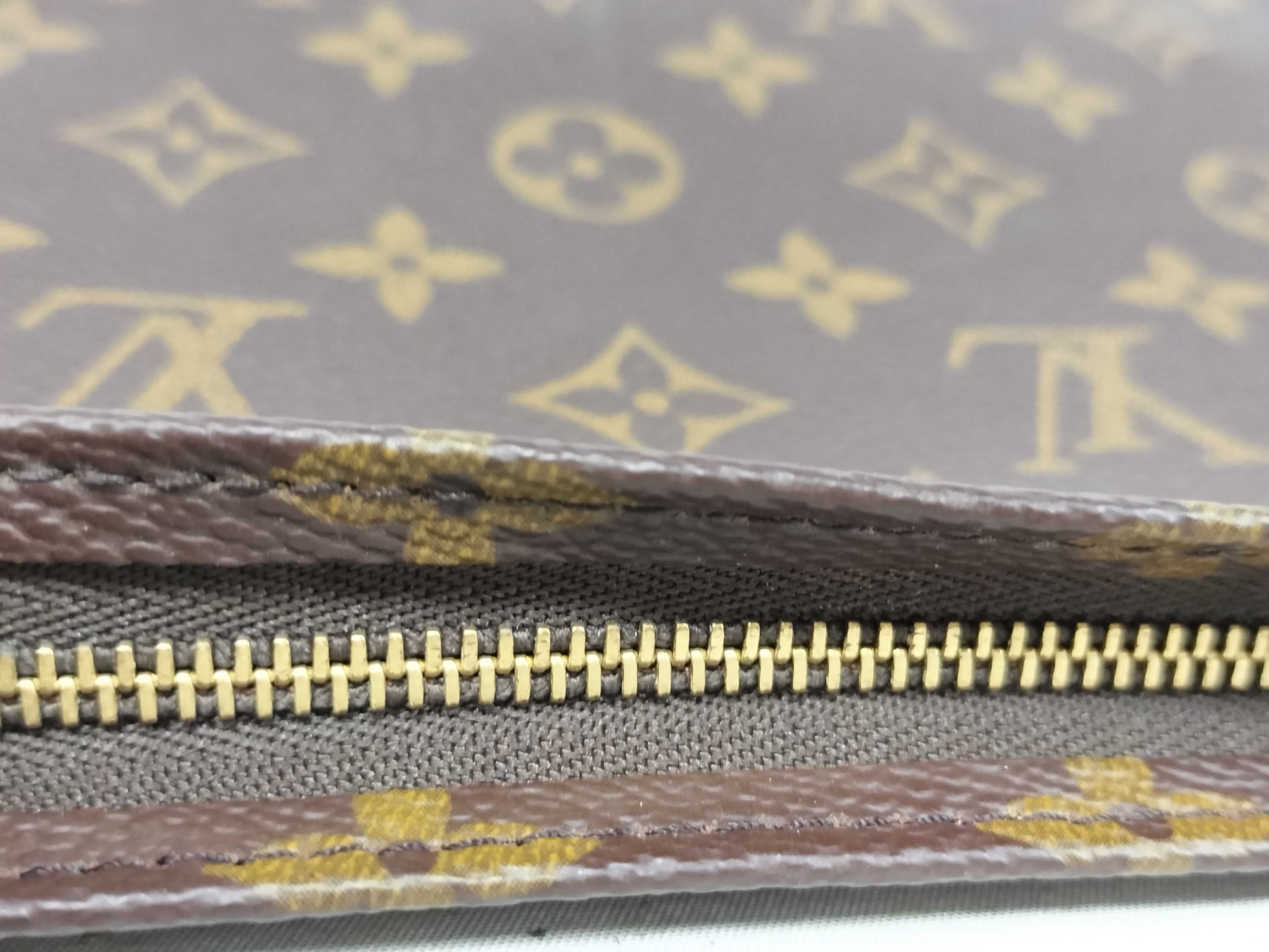 (10320_0287) LOUIS VUITTON Monogram Pochette Toilette 26 M47542 TH0964 Second Bag