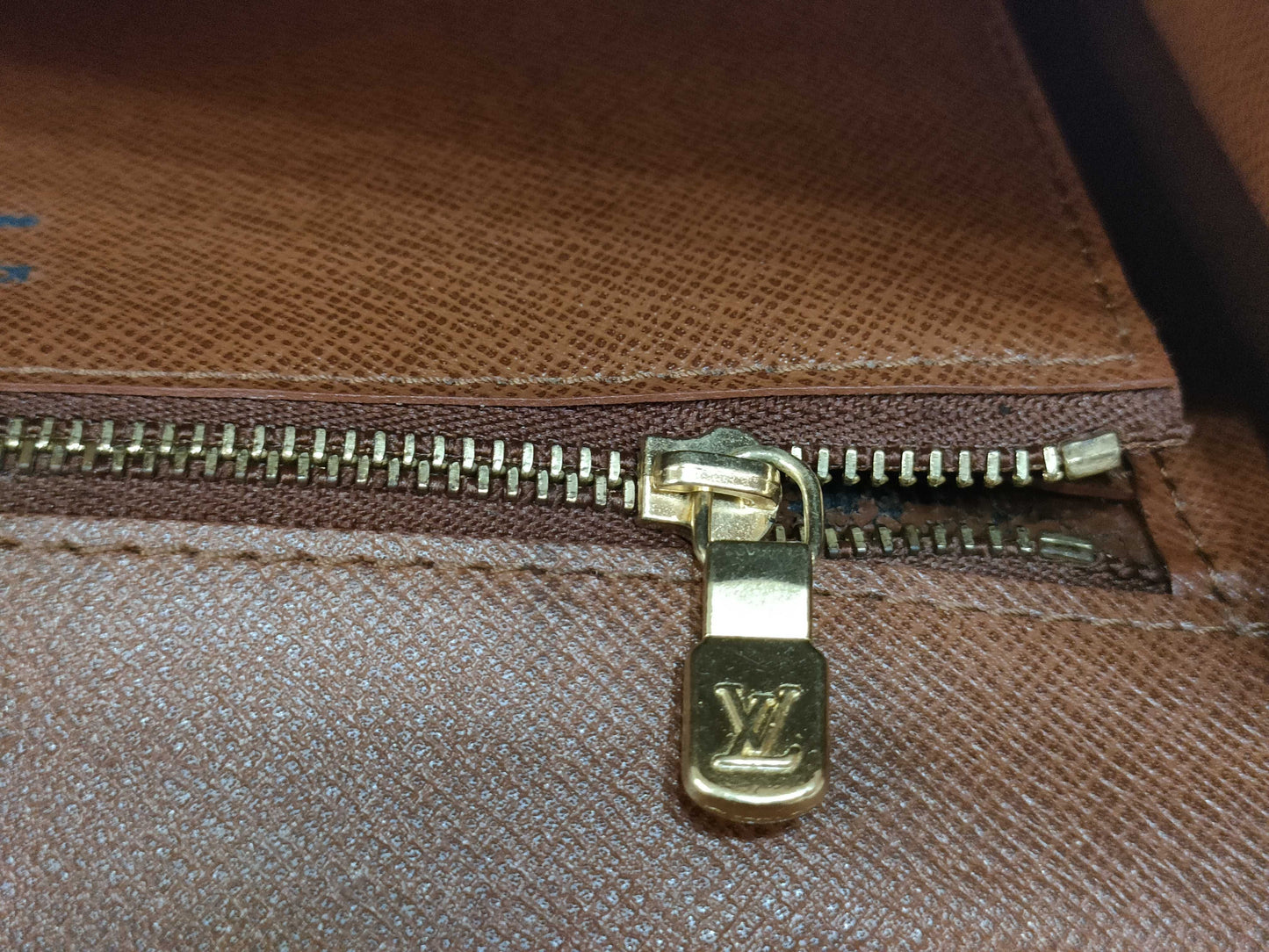 (10320_0190) LOUIS VUITTON Monogram Bordeaux M51797 A21911 Second Bag