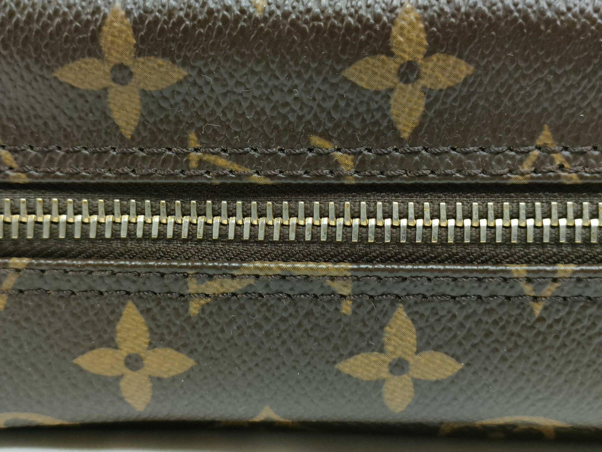 (10307_0042) LOUIS VUITTON Monogram True Towel M47522 MB0086 Second Bag