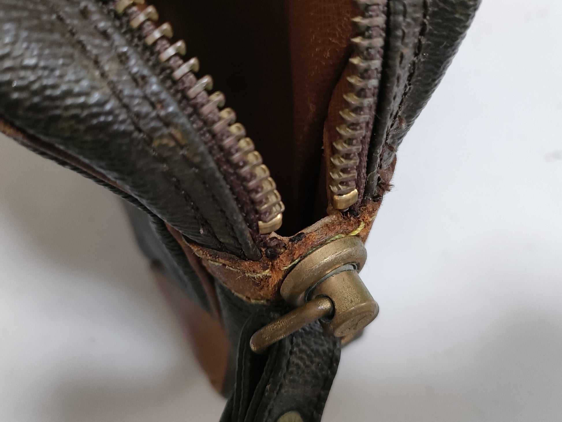 (10320_0440) LOUIS VUITTON Monogram Marly Dragonne PM Bag M51827 Serial Number Unknown