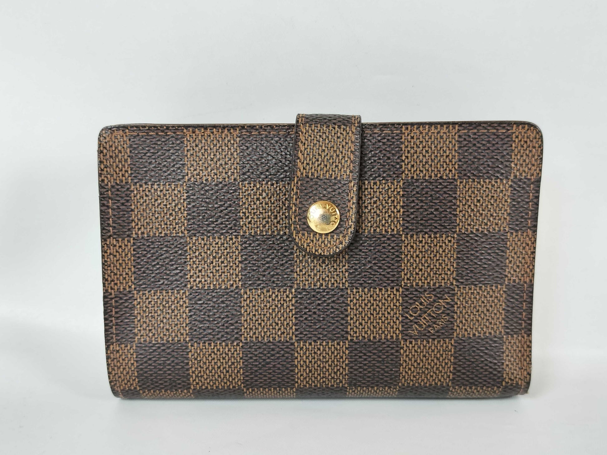 LOUIS VUITTON Damier Folding Wallet with Clasp Closure MI0069