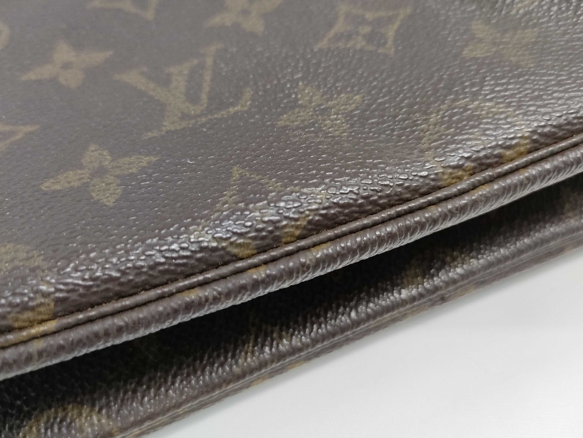 (10318_0176) CHANEL Louis Vuitton Monogram Pouch Second Bag