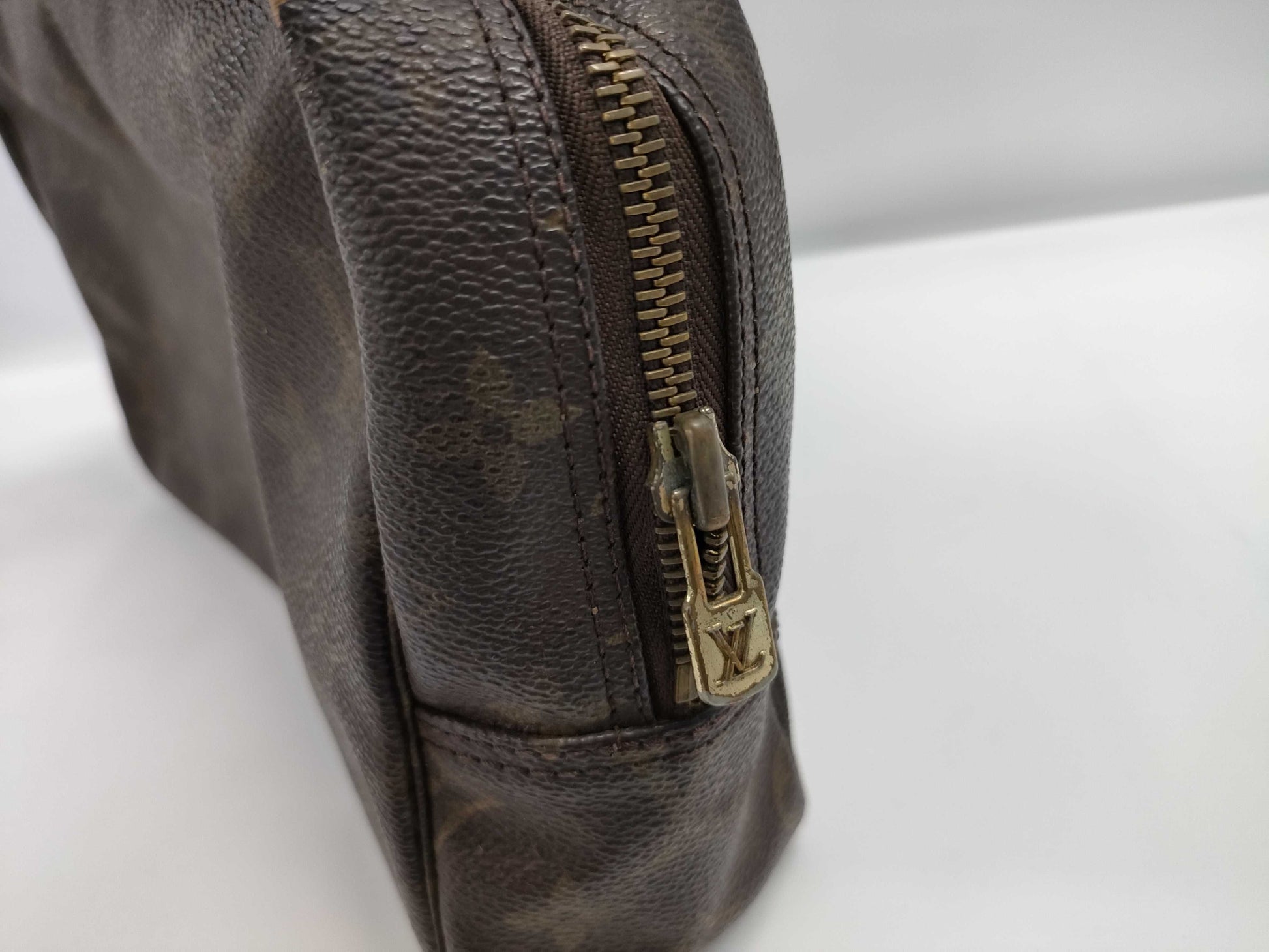 (10318_0176) CHANEL Louis Vuitton Monogram Pouch Second Bag