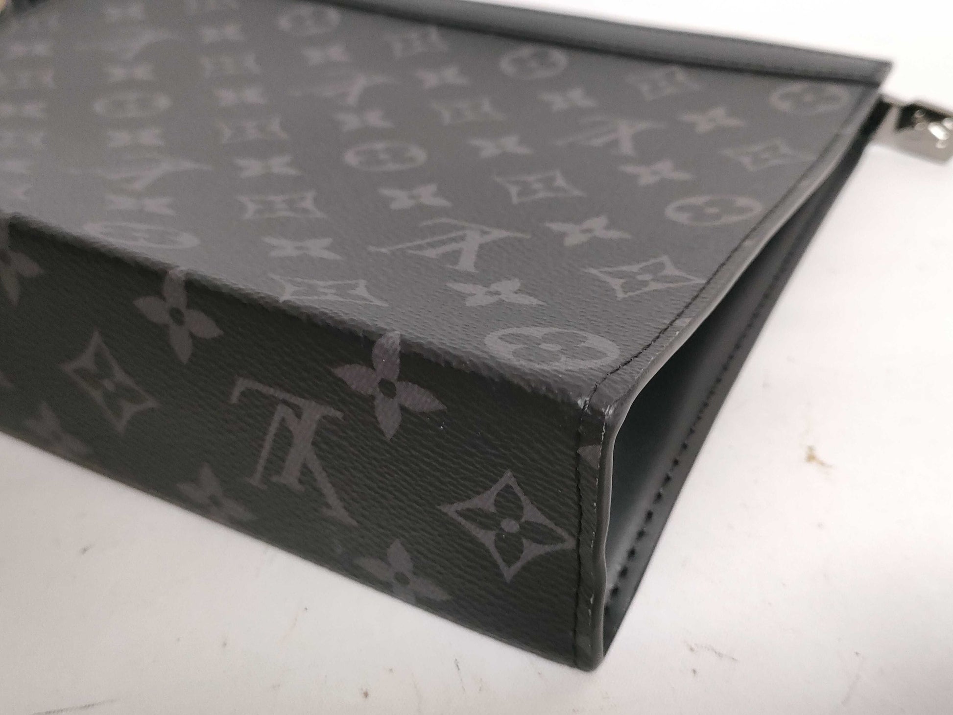 (10307_0235) LOUIS VUITTON LV Monogram Eclipse Pochette Voyage M61692/RFID Second Bag