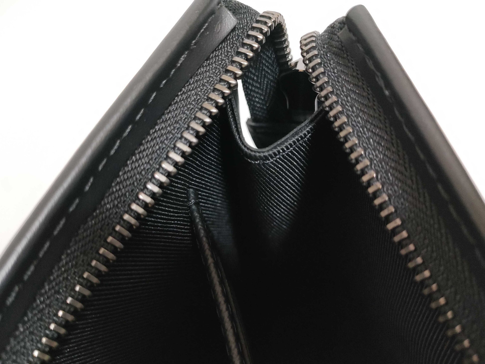 (10307_0235) LOUIS VUITTON LV Monogram Eclipse Pochette Voyage M61692/RFID Second Bag