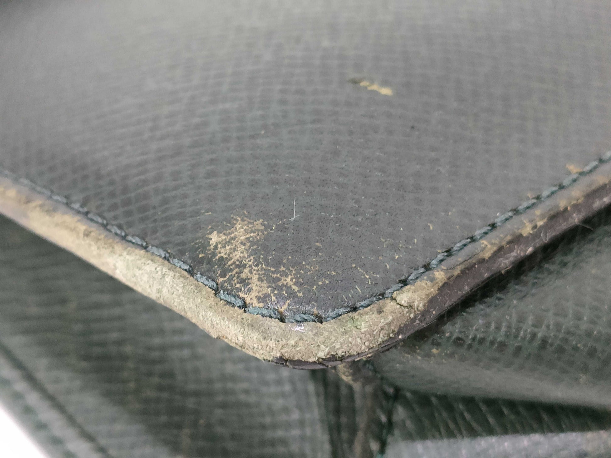 (10320_0212) LOUIS VUITTON Taiga Louis Vuitton Second Bag Taiga Clado M30194 Second Bag