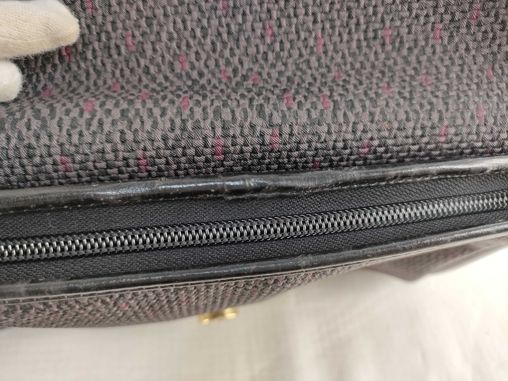 (10310_0263) SAINT LAURENT Yves Saint Laurent Second Bag Logo Black Second Bag