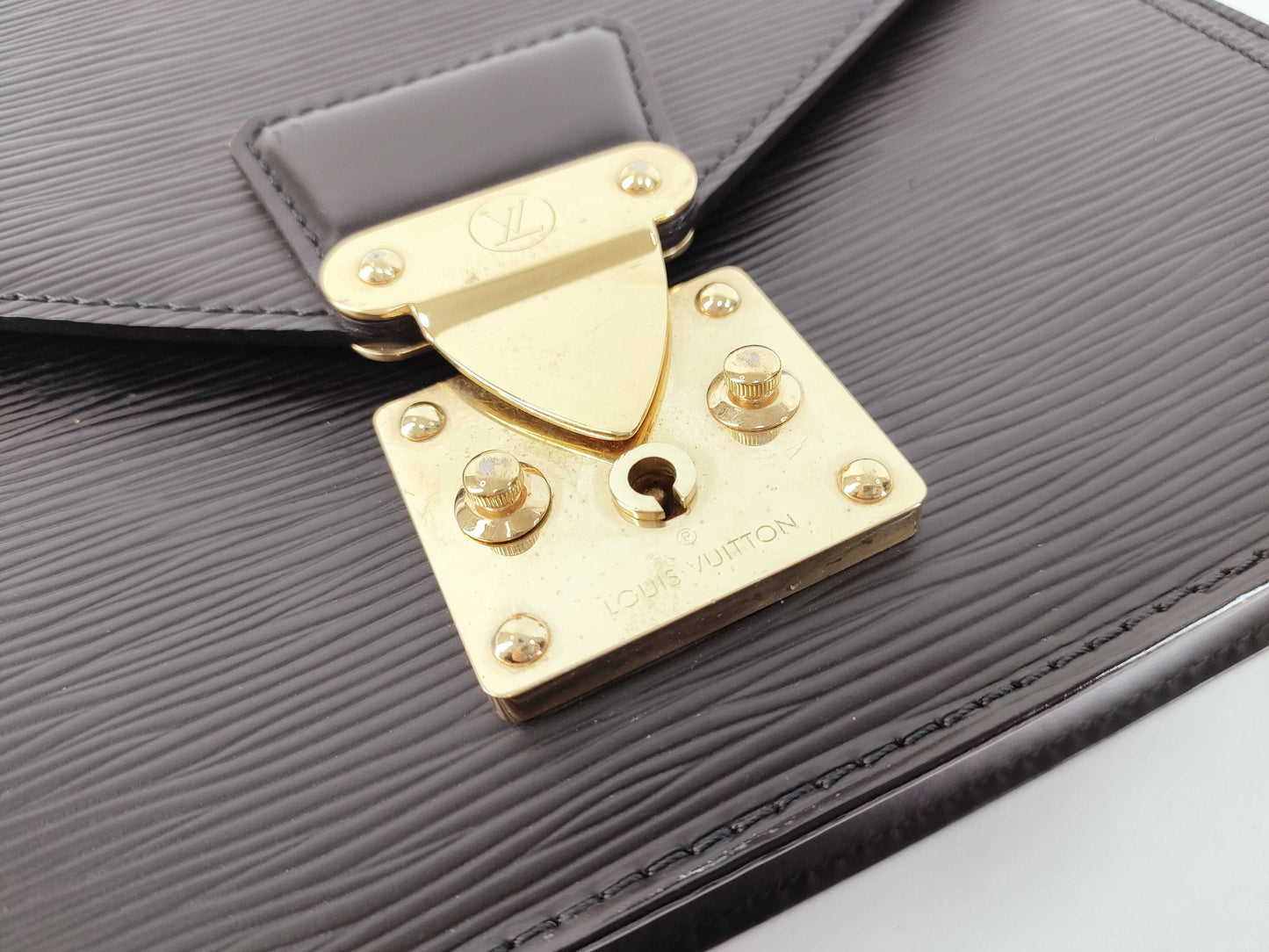 (10307_0131) LOUIS VUITTON Epi Leather LV Epi Serie Dragonne M52612 VI0094 Second Bag