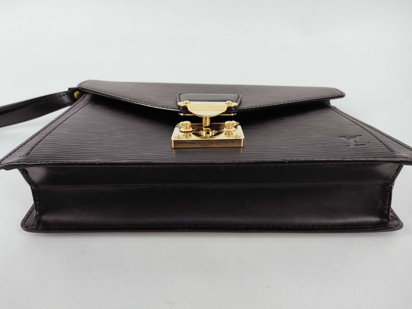(10307_0131) LOUIS VUITTON Epi Leather LV Epi Serie Dragonne M52612 VI0094 Second Bag