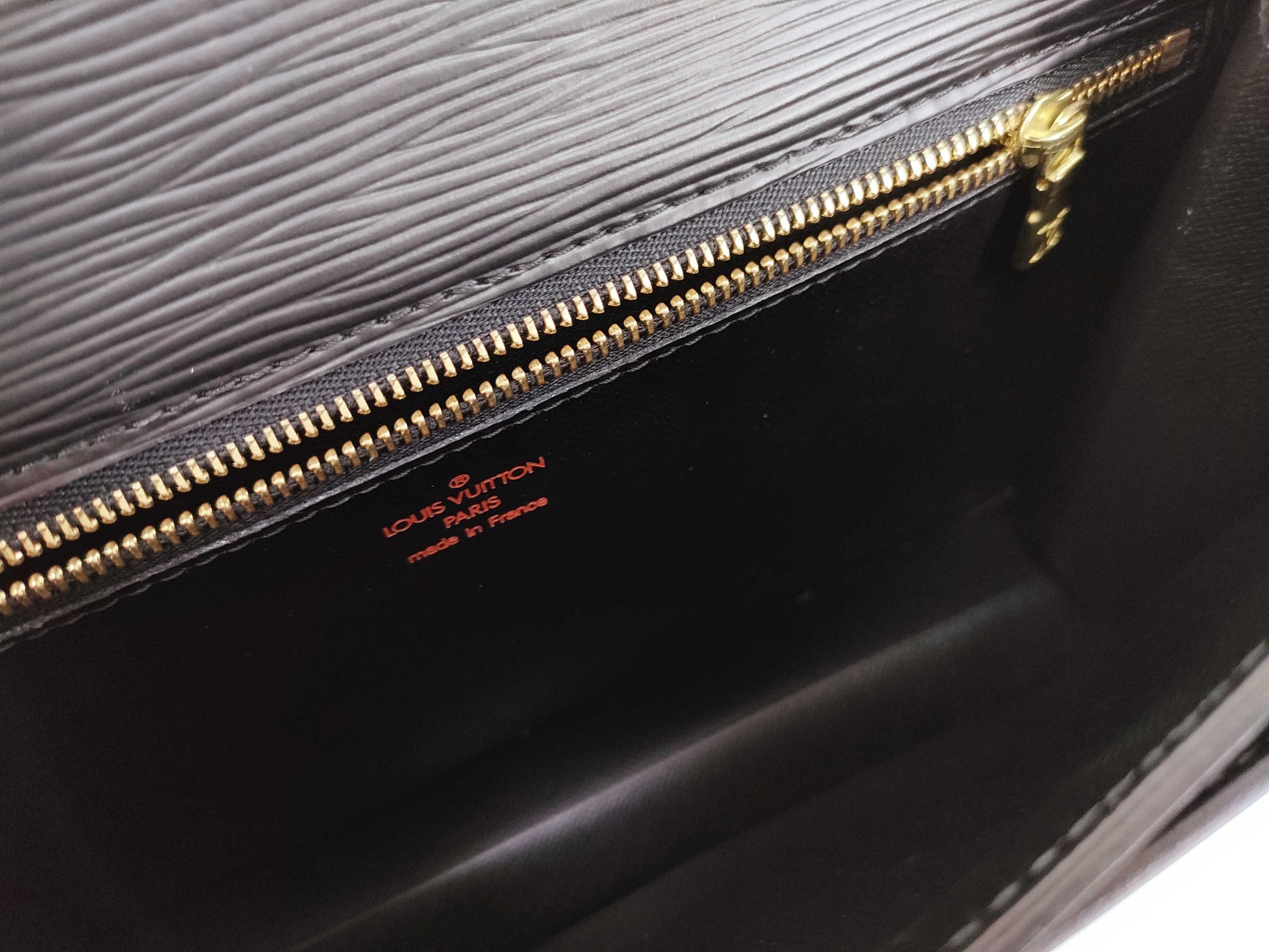 (10307_0131) LOUIS VUITTON Epi Leather LV Epi Serie Dragonne M52612 VI0094 Second Bag