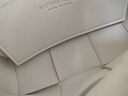BOTTEGA VENETA Intrecciato Bottega Veneta Maxi Intrecciato Candy Cassette Shoulder Bag